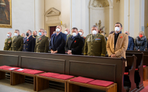 Příslušníci AČR, zástupci MO, váleční veteráni a další hosté uctili památku válečných veteránů